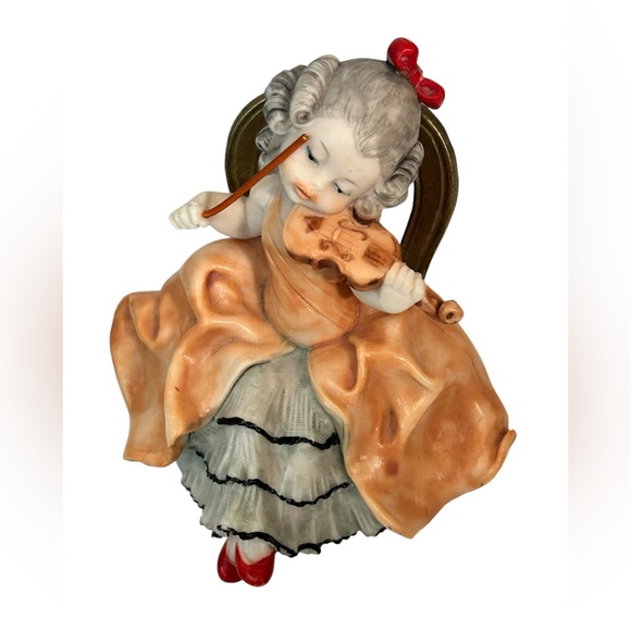 Vintage Italian-made, object, girl playing the violin, figurine. Hand painted - Picture 2 of 7